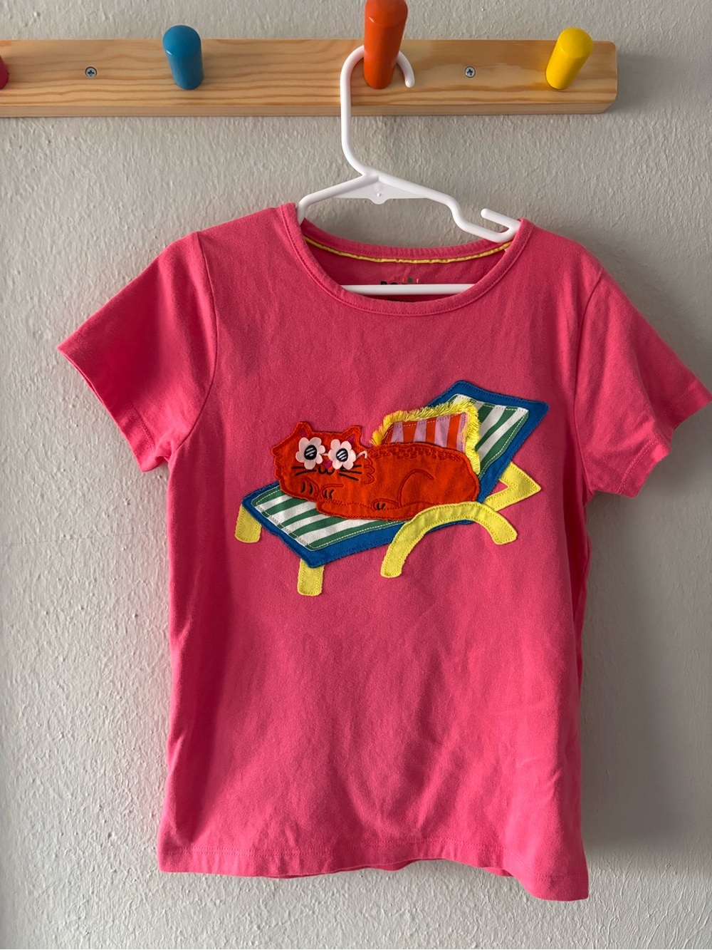 Mini Boden Girls' Pink Cat Lounge Appliqué Tee